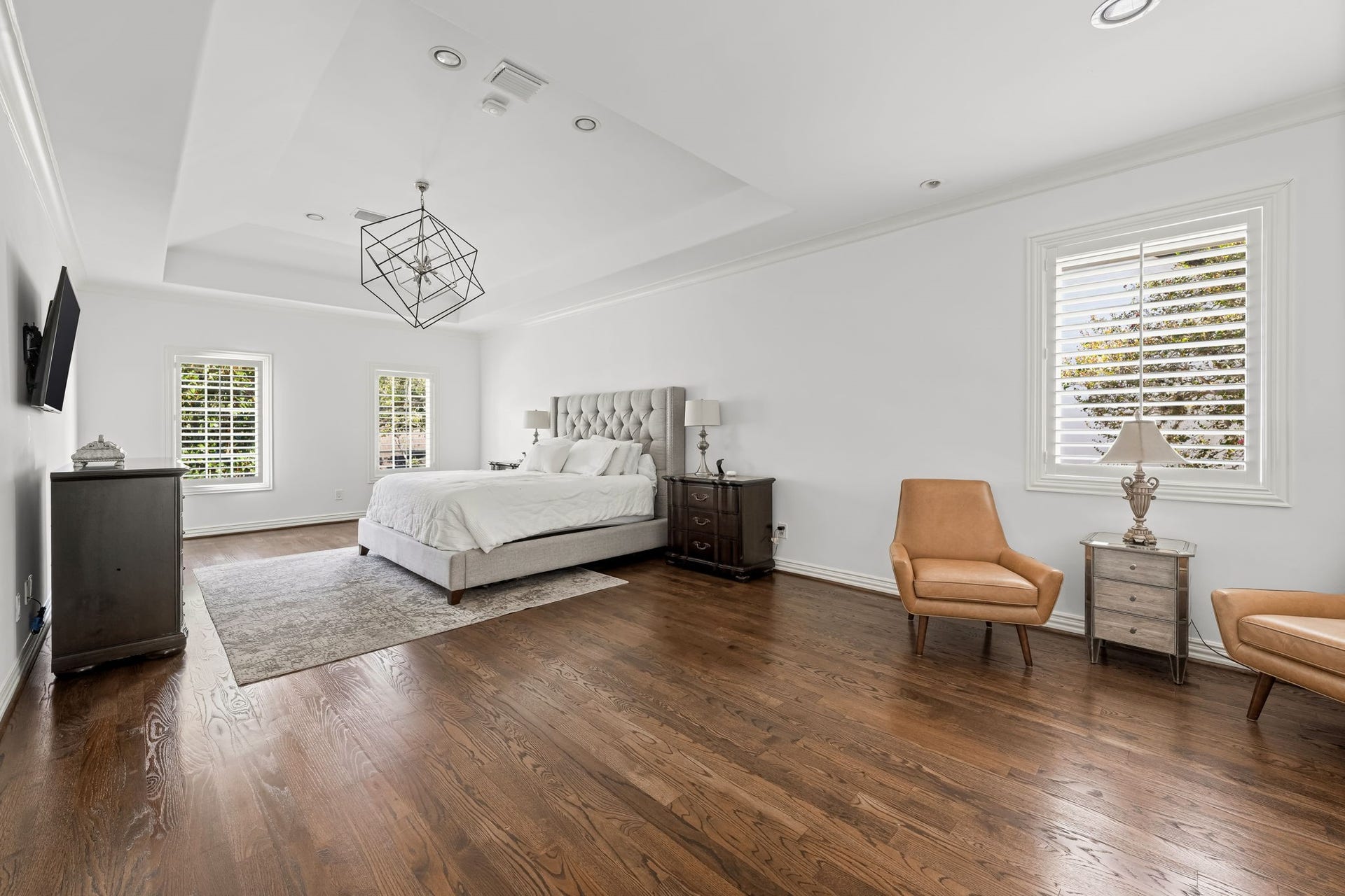 520 S 3rd Street, Bellaire, TX 77401