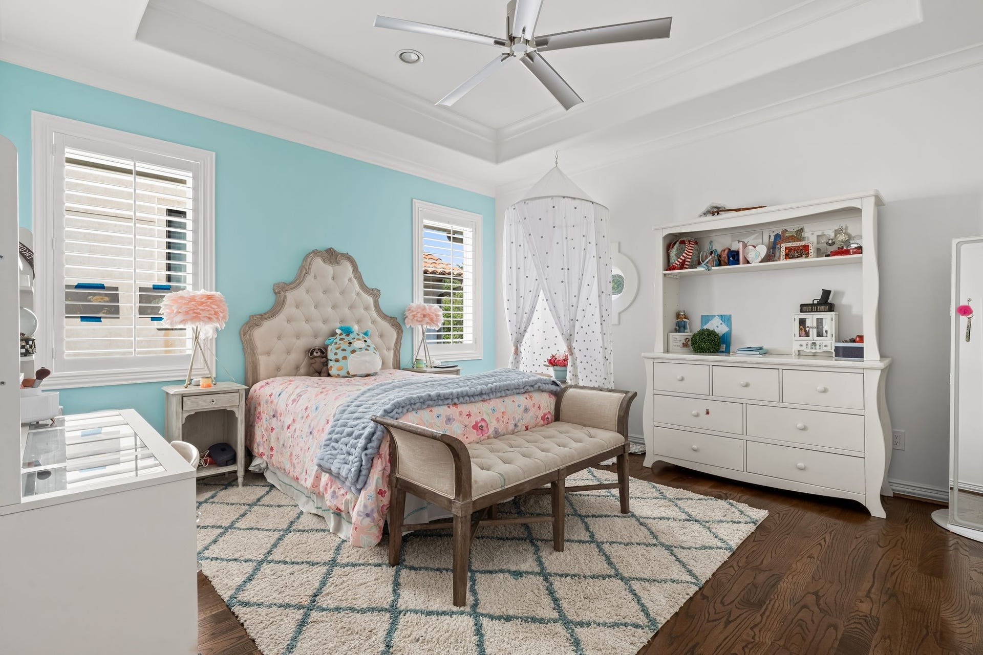 520 S 3rd Street, Bellaire, TX 77401