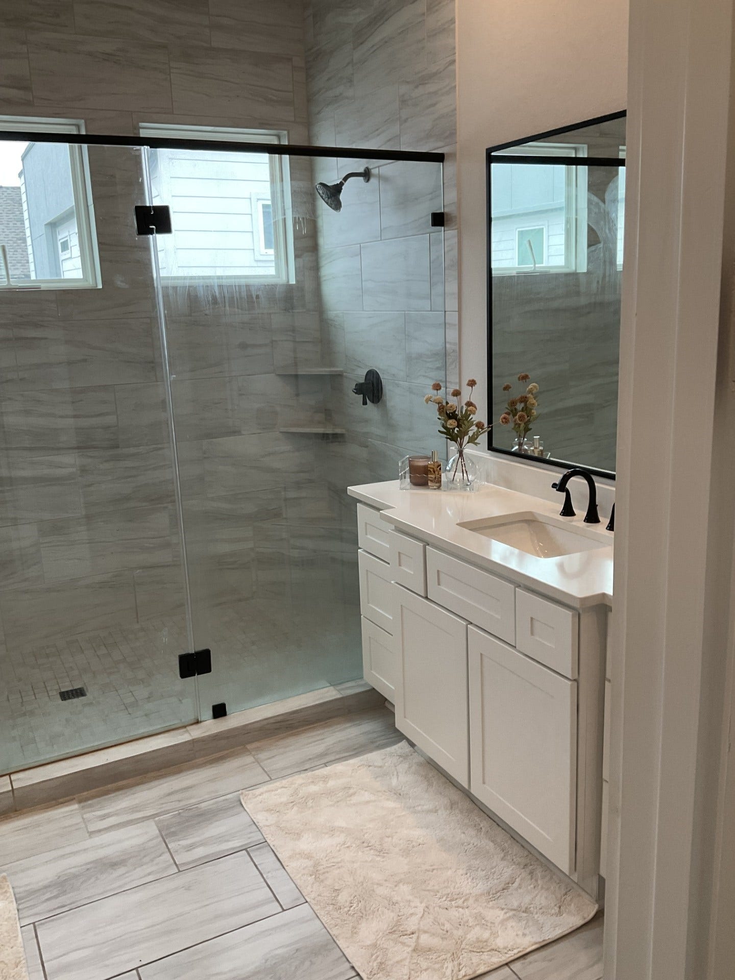 4214 Spencer Street, Houston, TX 77007 Master bath