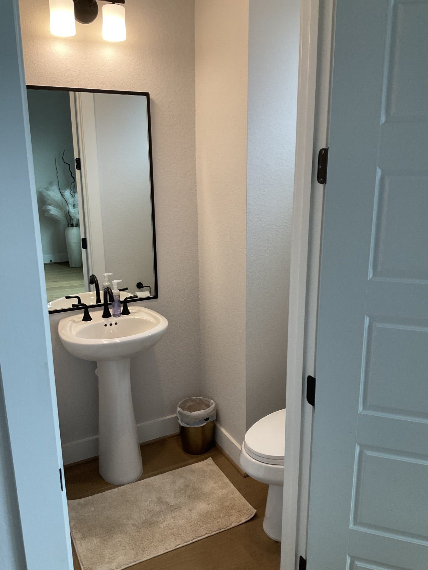 4214 Spencer Street, Houston, TX 77007 1/2 bath off the living area for guest.