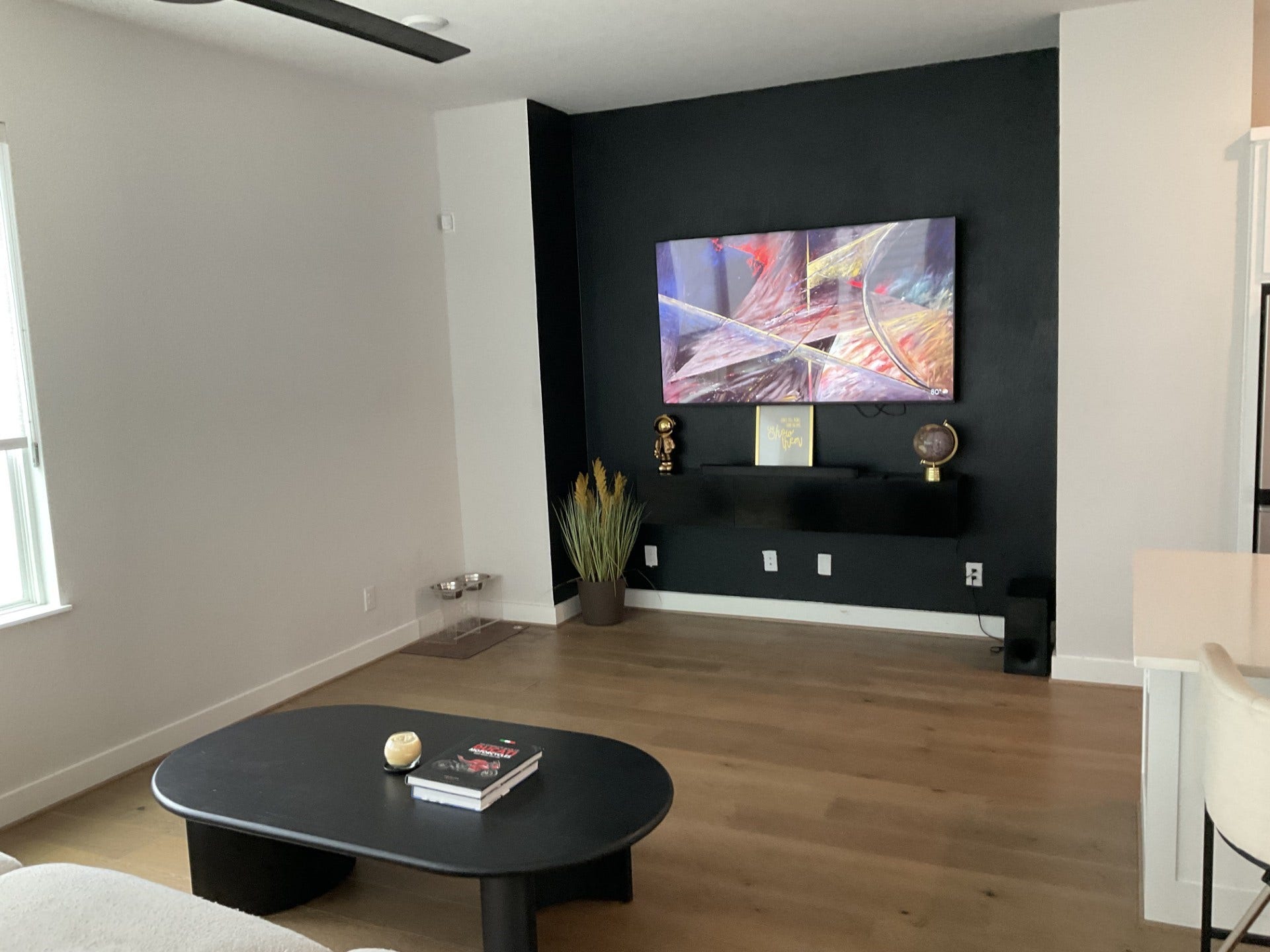4214 Spencer Street, Houston, TX 77007 Family room space.