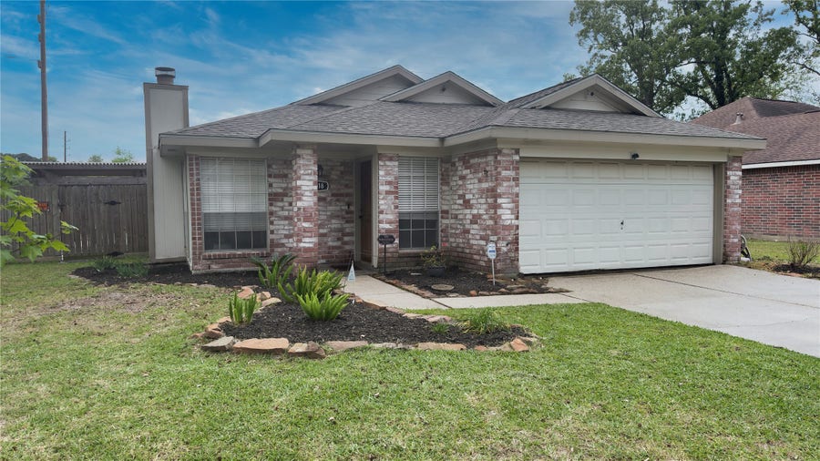 Property photo for 1918 Medway Drive, Spring, TX