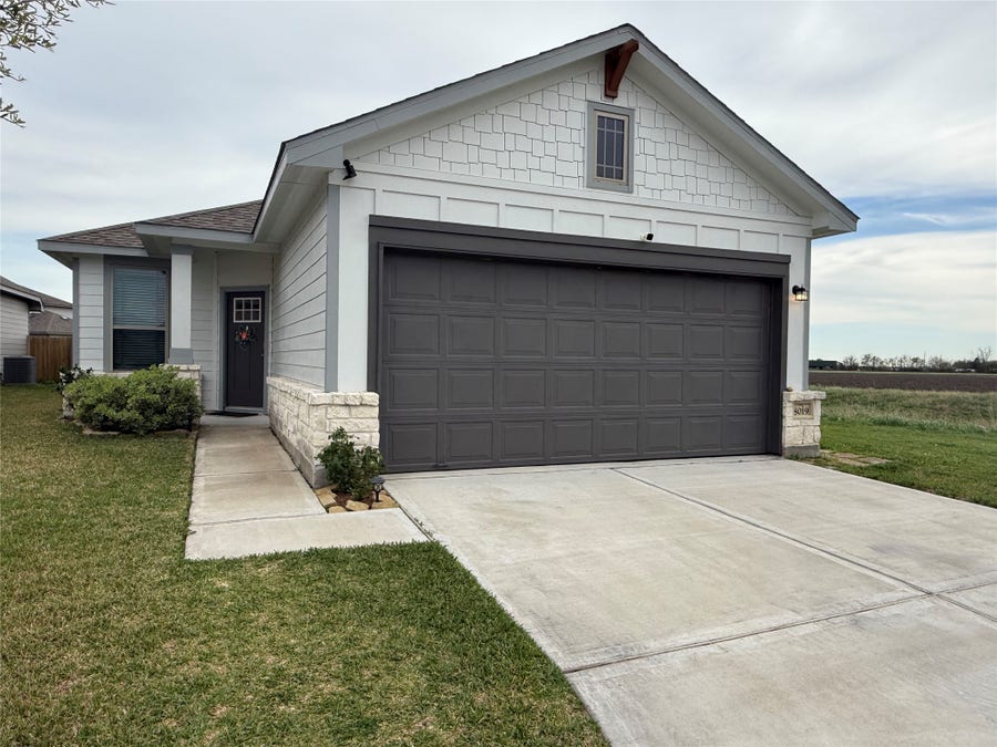 Property photo for 8019 Barret Travis Court, Beasley, TX