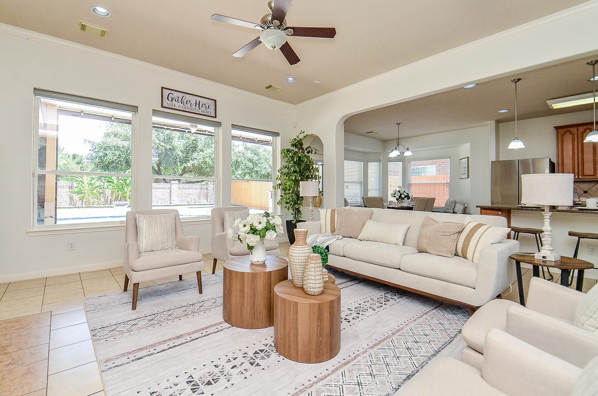 723 Overdell Drive, Sugar Land, TX 77479 723 Overdell Drive, Sugar Land, TX 77479