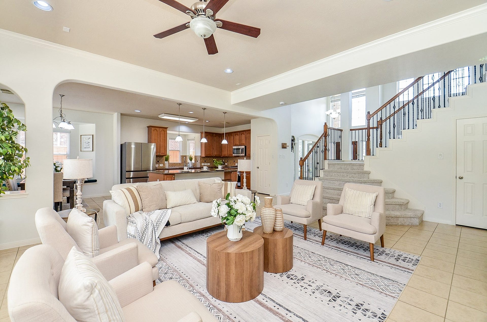 723 Overdell Drive, Sugar Land, TX 77479 723 Overdell Drive, Sugar Land, TX 77479
