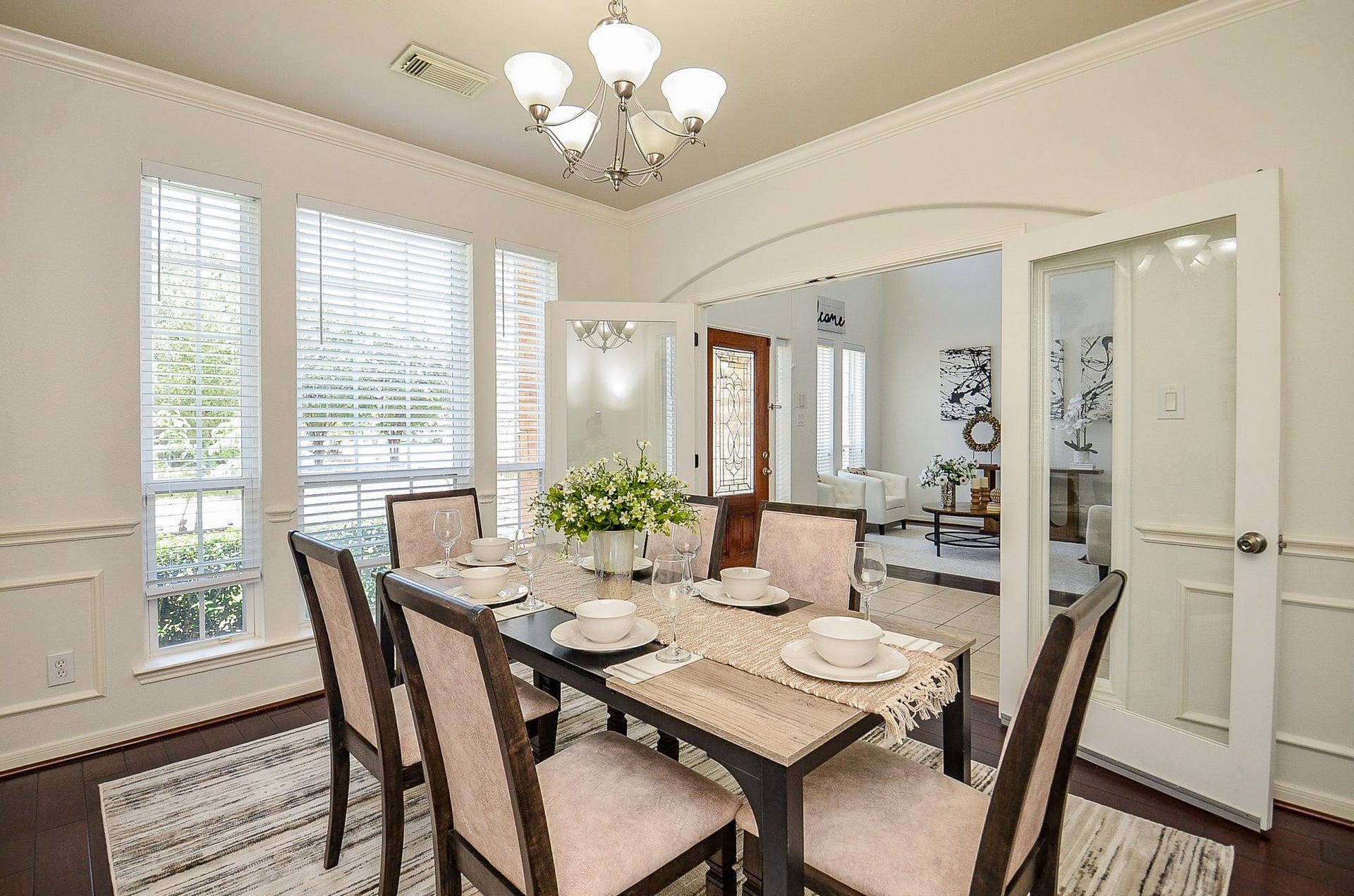 723 Overdell Drive, Sugar Land, TX 77479 723 Overdell Drive, Sugar Land, TX 77479
