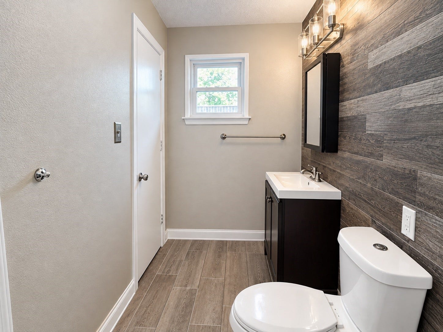 7407 Woodnettle Lane, Houston, TX 77086 Master bath