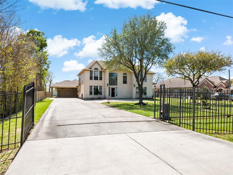 Property photo for 5631 Brookfield Drive, Houston, TX