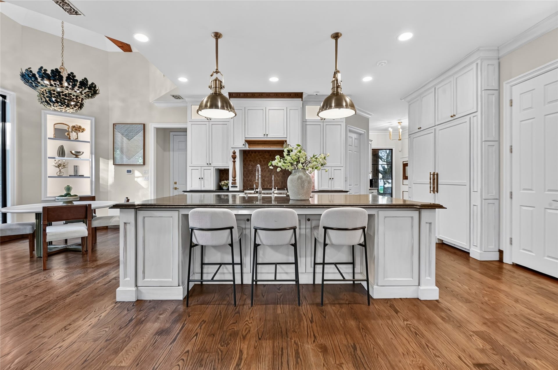 4510 River Forest Drive, Richmond, TX 77406 Chef's kitchen complete with built-in Sub Zero and Wolf appliances.