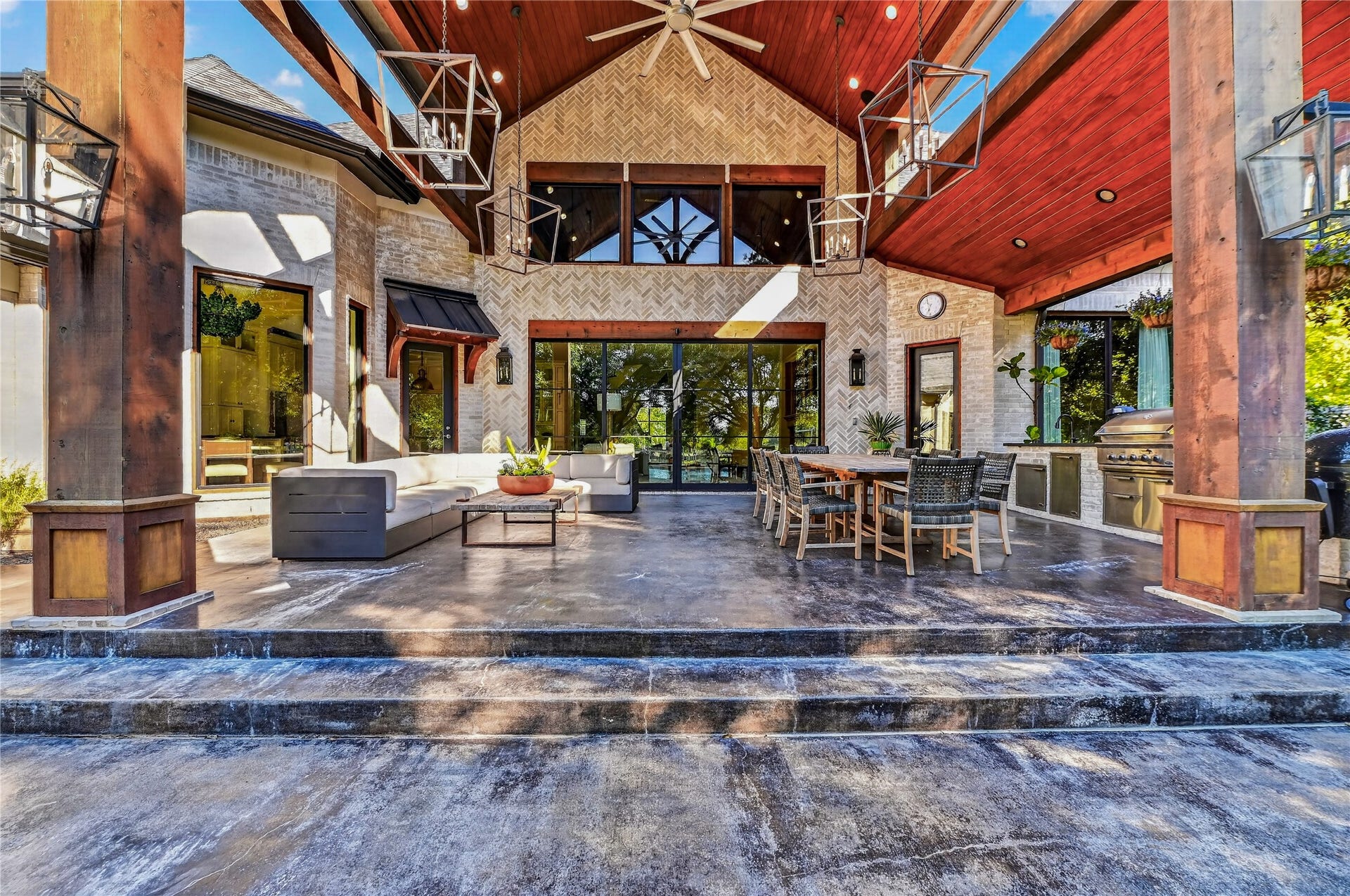 4510 River Forest Drive, Richmond, TX 77406 The ultimate Texas retreat - heavy cedar beams and a pitched roof frame the outdoor living and kitchen. Complete with amenities a host will greatly appreciate - a 1/2 bath, ice machine and extra fridge space are accessible via the newly remodeled garage.