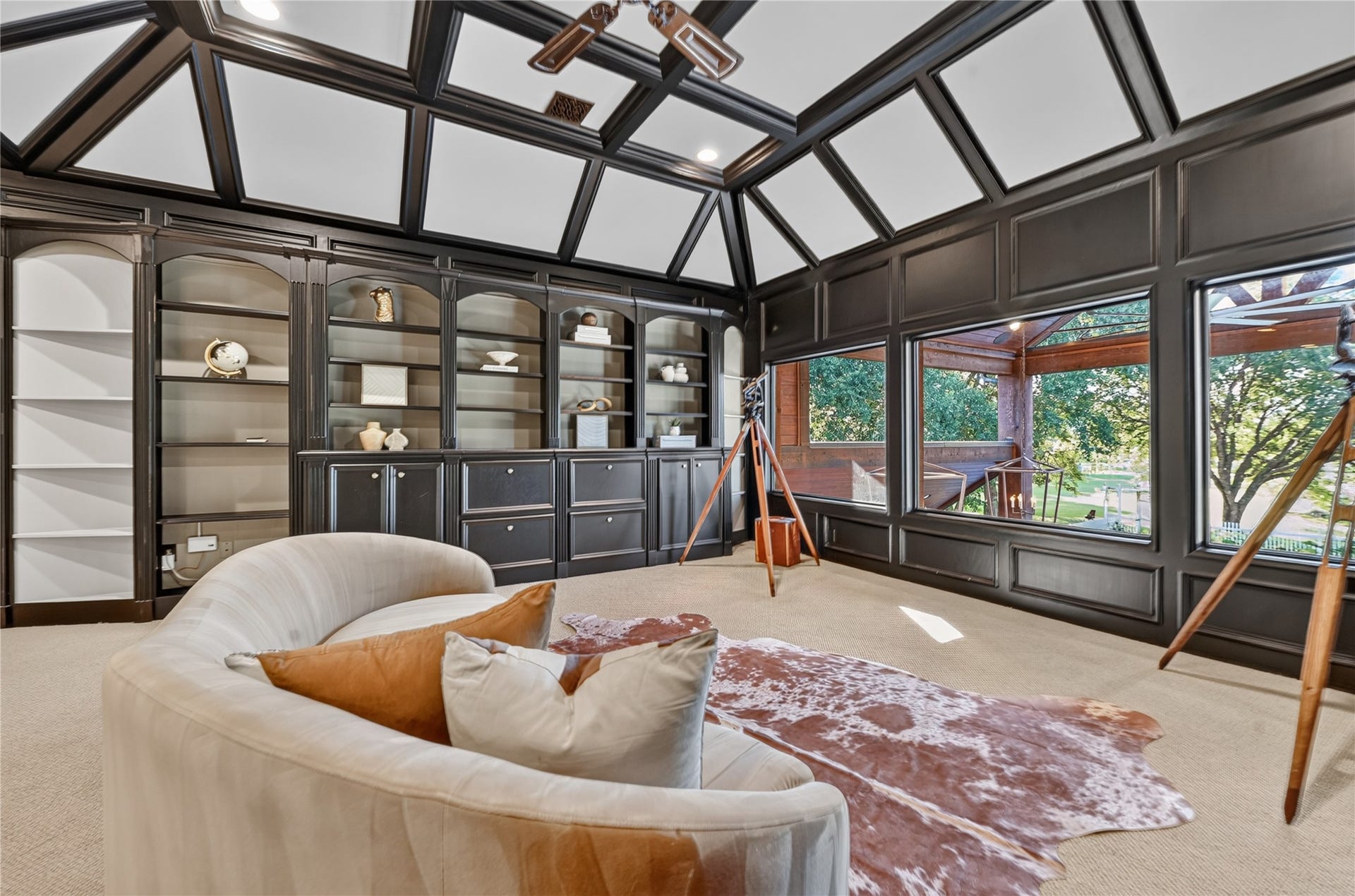 4510 River Forest Drive, Richmond, TX 77406 Fresh design complete with built-ins and a view of the backyard oasis from upstairs are the perfect compliment this playroom or secondary office.