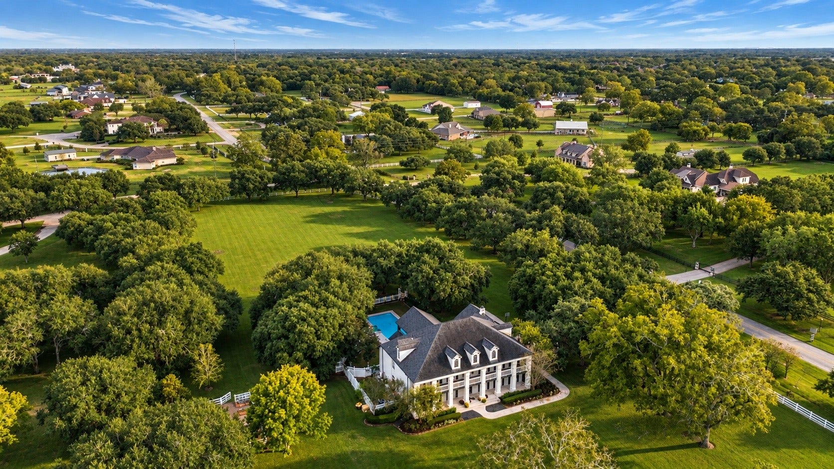 4510 River Forest Drive, Richmond, TX 77406 Located in the highly desired luxury acreage community of River Forest, this sprawling 6 acre estate has been meticulously maintained and exudes charm and character throughout.