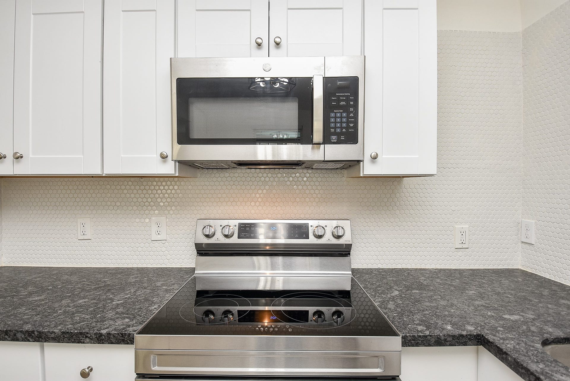 3710 Dreyfus Street, Houston, TX 77021 3710 Dreyfus Street, Houston, TX 77021