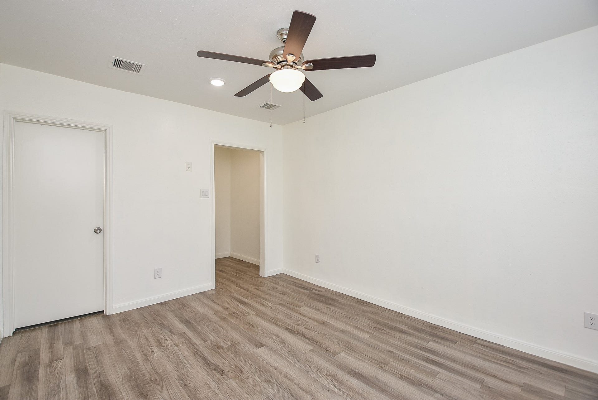 3710 Dreyfus Street, Houston, TX 77021 3710 Dreyfus Street, Houston, TX 77021