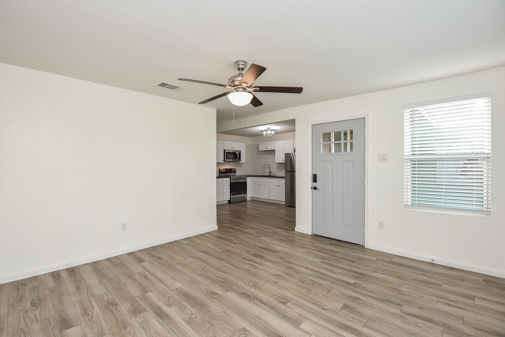 3710 Dreyfus Street, Houston, TX 77021 3710 Dreyfus Street, Houston, TX 77021