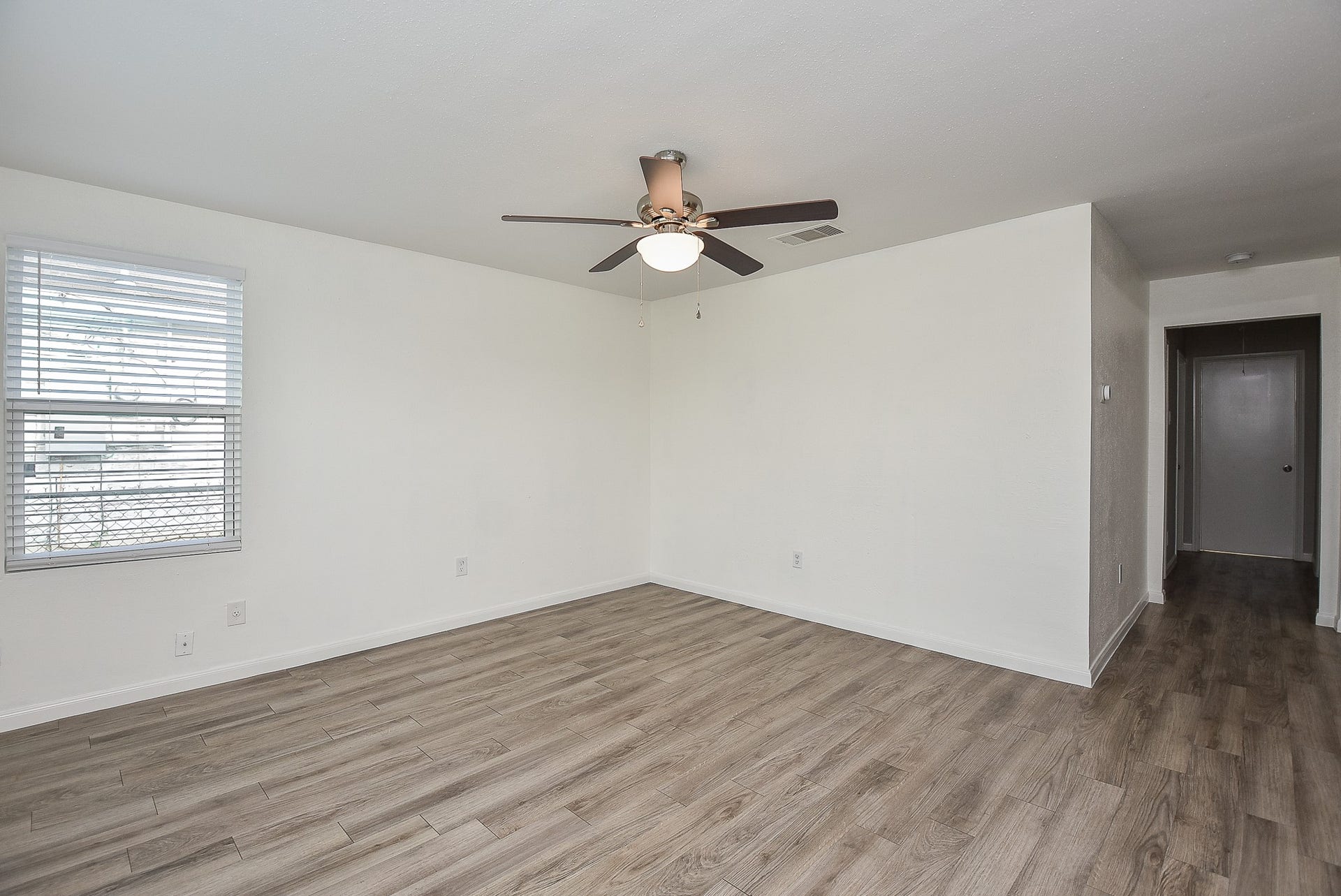 3710 Dreyfus Street, Houston, TX 77021 3710 Dreyfus Street, Houston, TX 77021