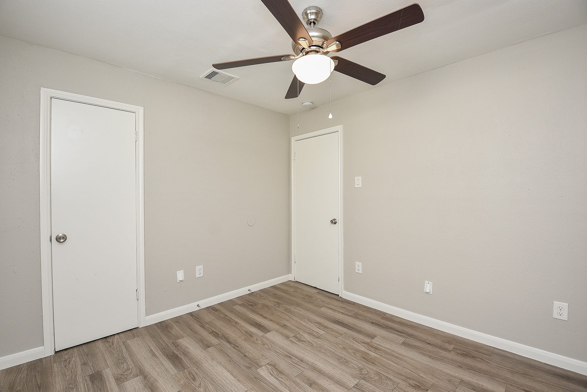 3710 Dreyfus Street, Houston, TX 77021 3710 Dreyfus Street, Houston, TX 77021