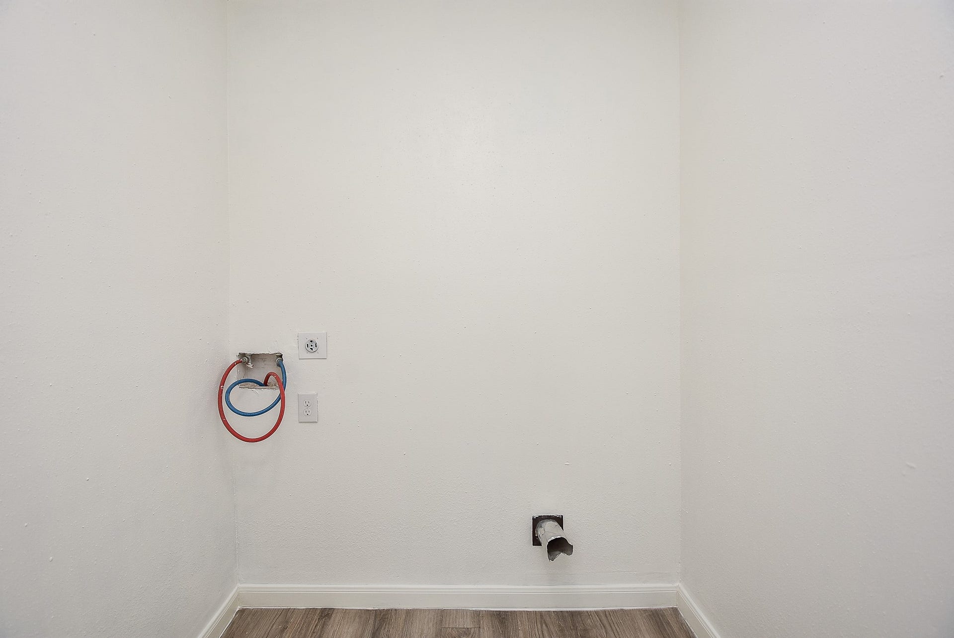 3710 Dreyfus Street, Houston, TX 77021 3710 Dreyfus Street, Houston, TX 77021