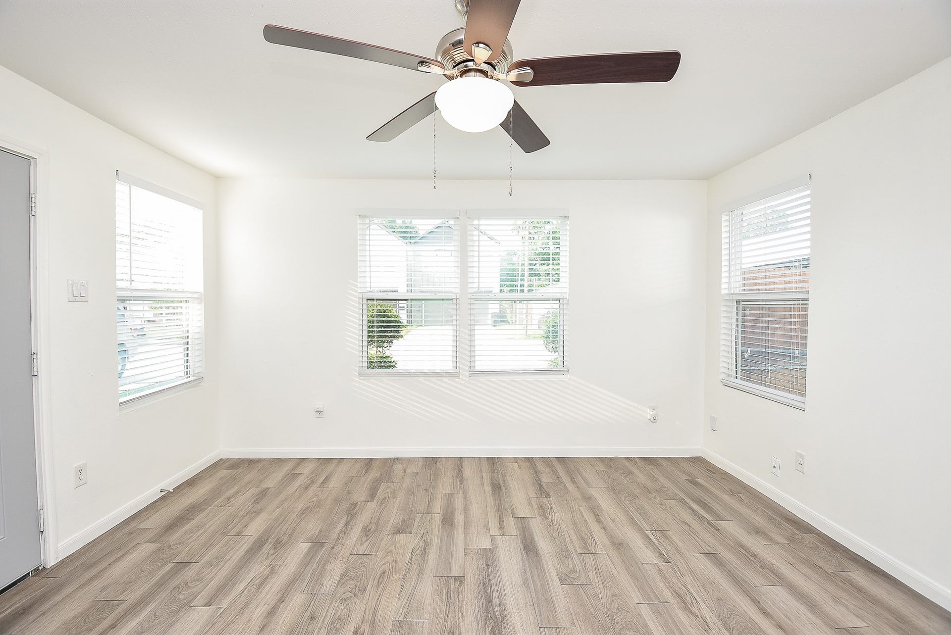 3710 Dreyfus Street, Houston, TX 77021 3710 Dreyfus Street, Houston, TX 77021