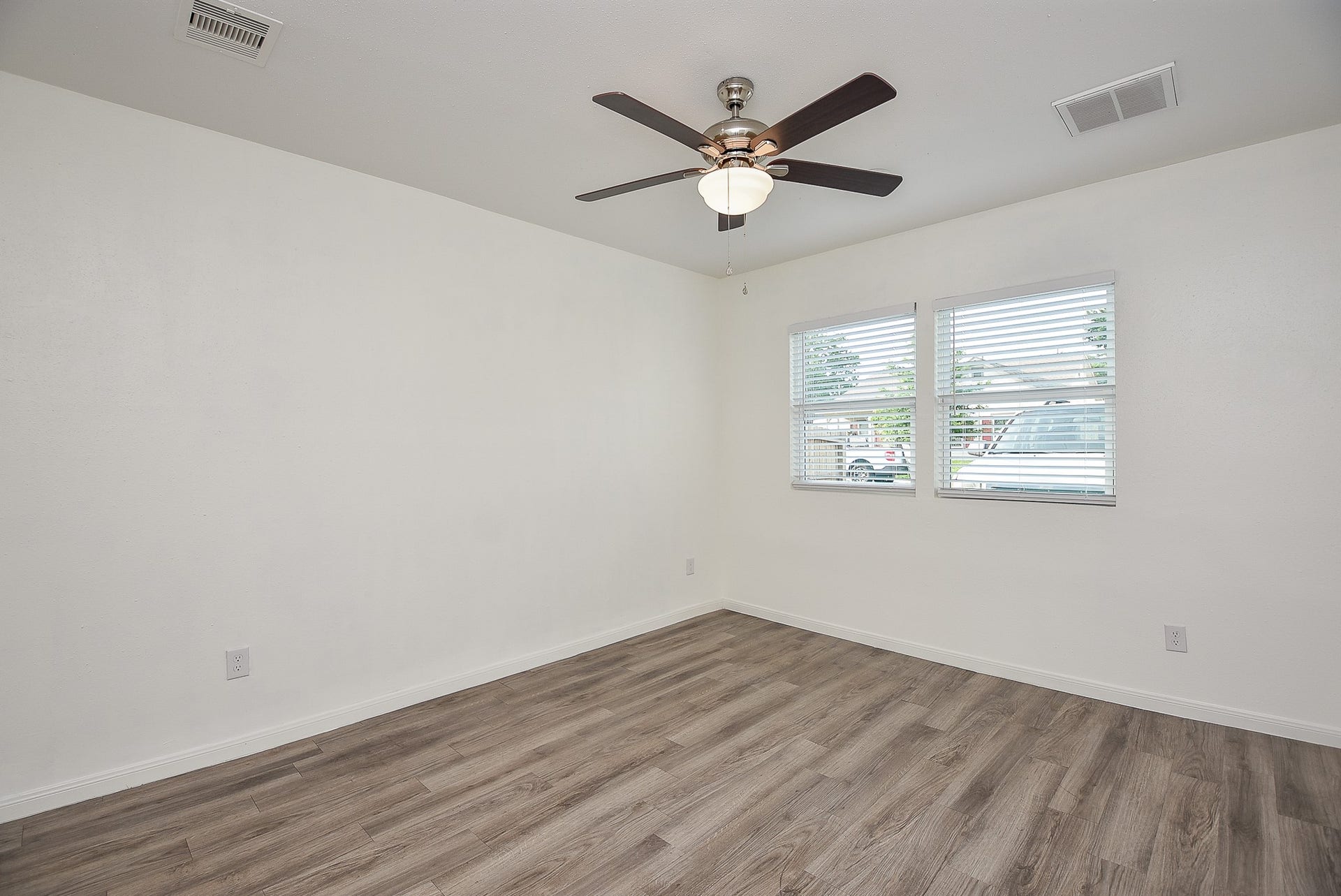 3710 Dreyfus Street, Houston, TX 77021 3710 Dreyfus Street, Houston, TX 77021