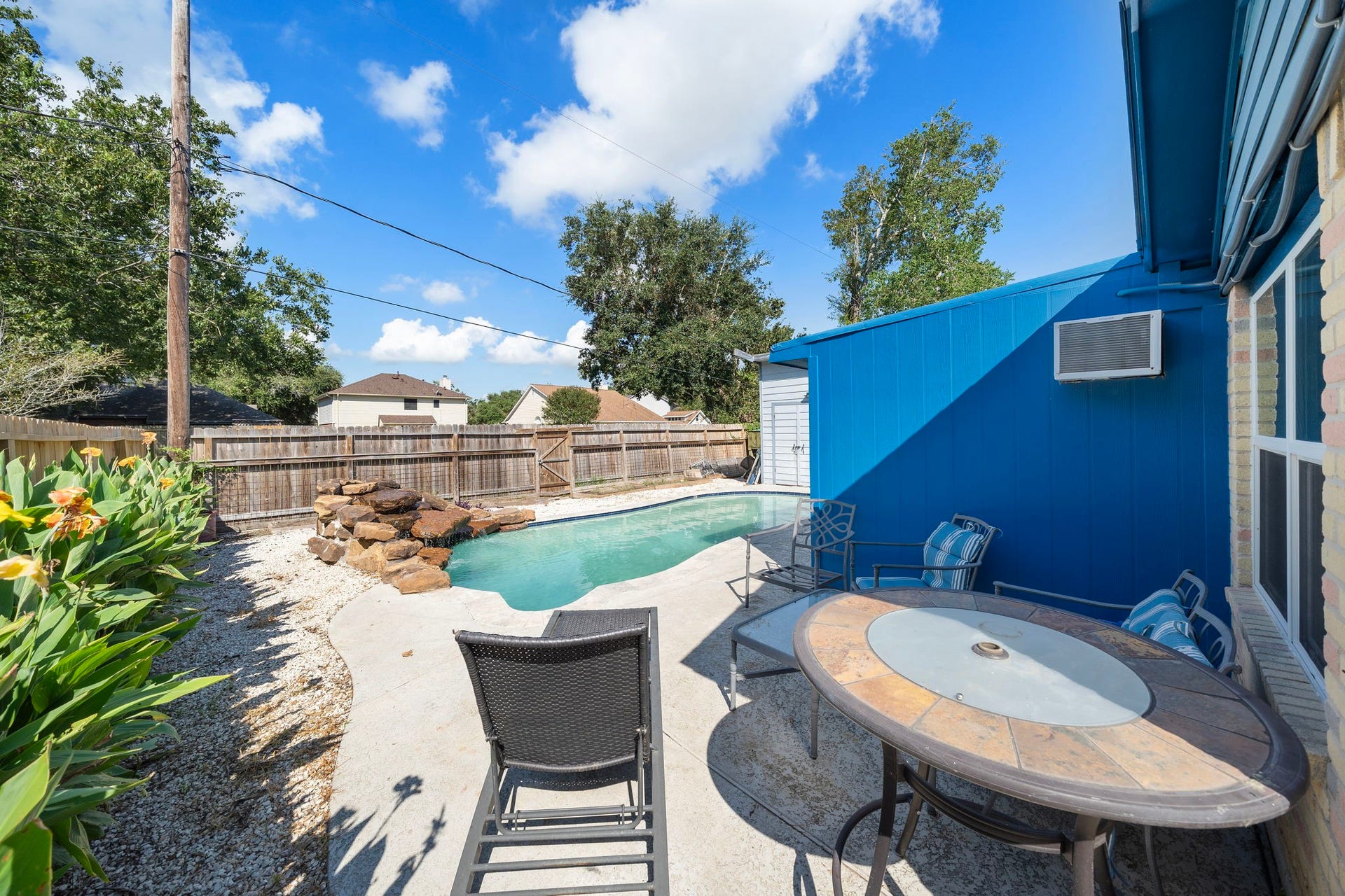 4522 Albatross Drive, Seabrook, TX 77586