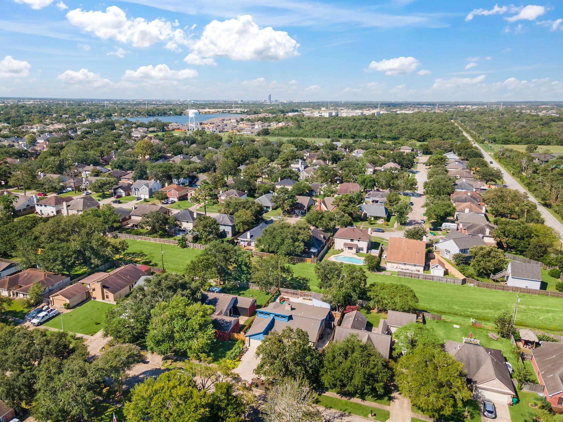4522 Albatross Drive, Seabrook, TX 77586