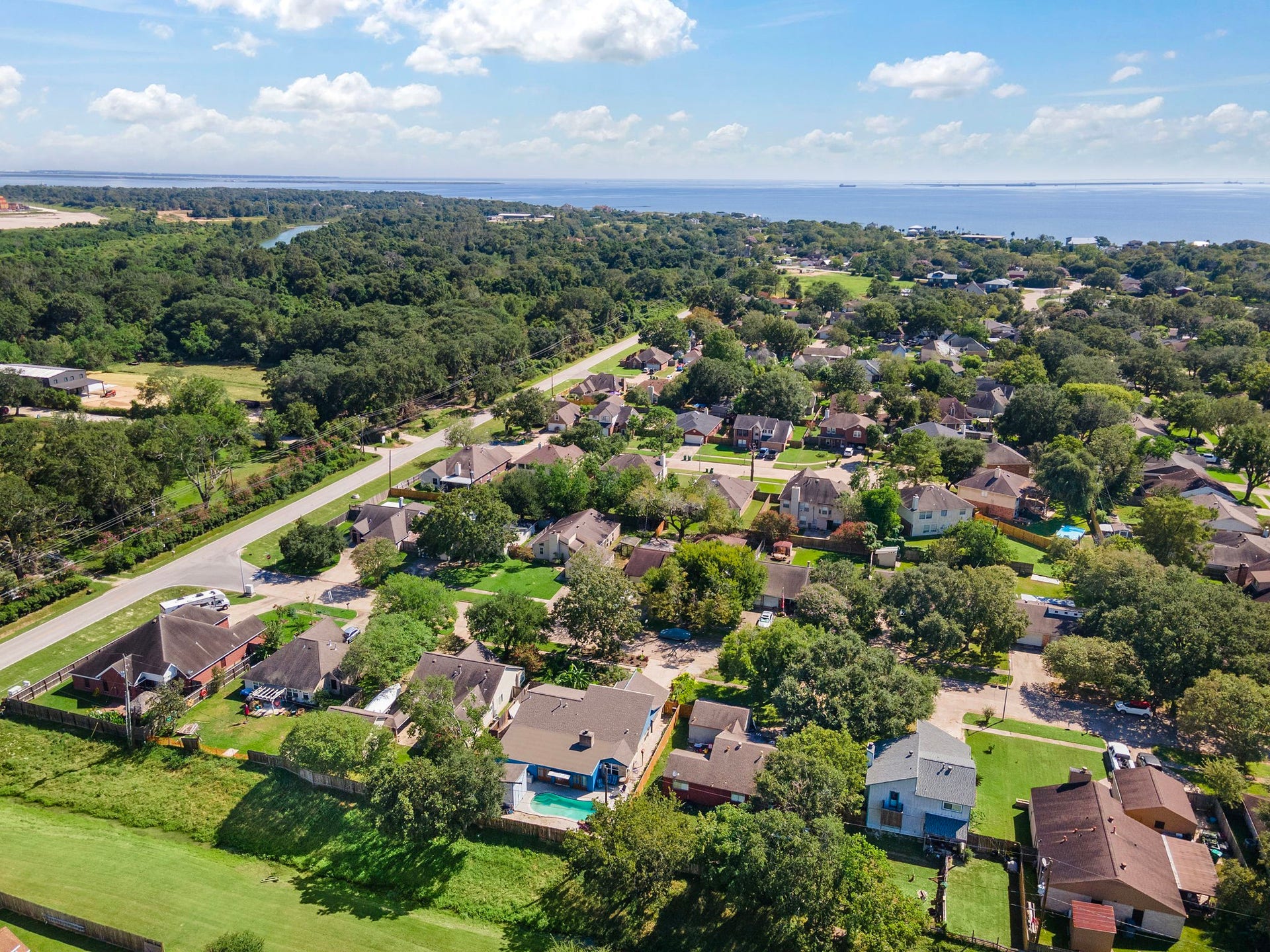4522 Albatross Drive, Seabrook, TX 77586