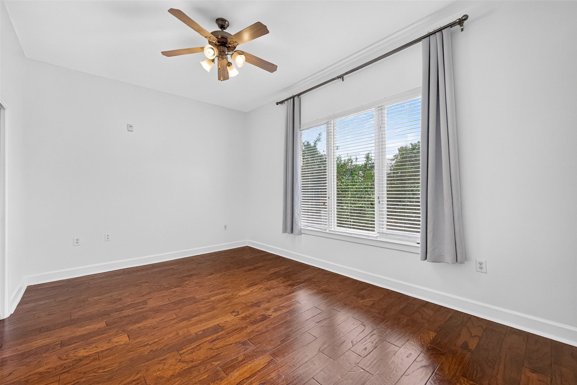 100 Willard Street, #21, Houston, TX 77006 100 Willard Street, #21, Houston, TX 77006