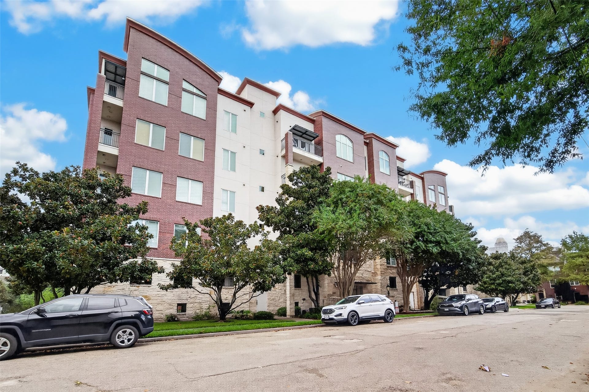 100 Willard Street, #21, Houston, TX 77006 100 Willard Street, #21, Houston, TX 77006