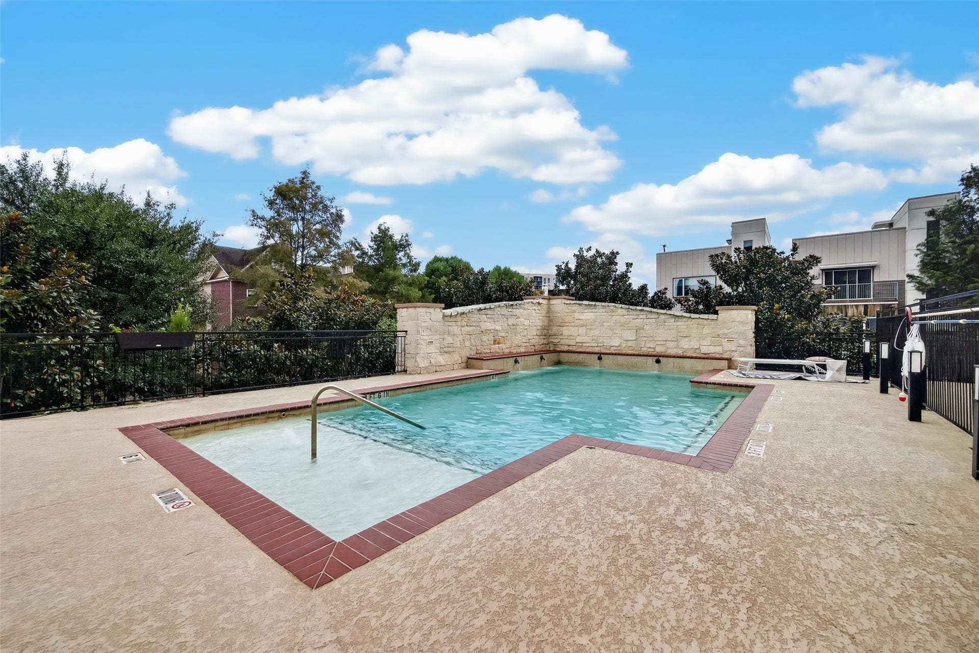 100 Willard Street, #21, Houston, TX 77006 100 Willard Street, #21, Houston, TX 77006