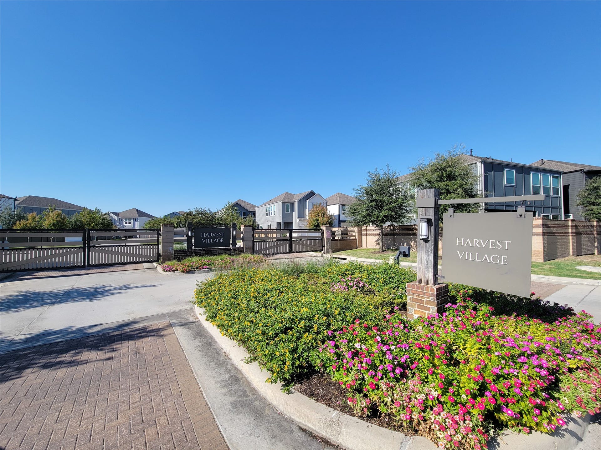 4204 Pleasing Breeze Drive, Houston, TX 77080