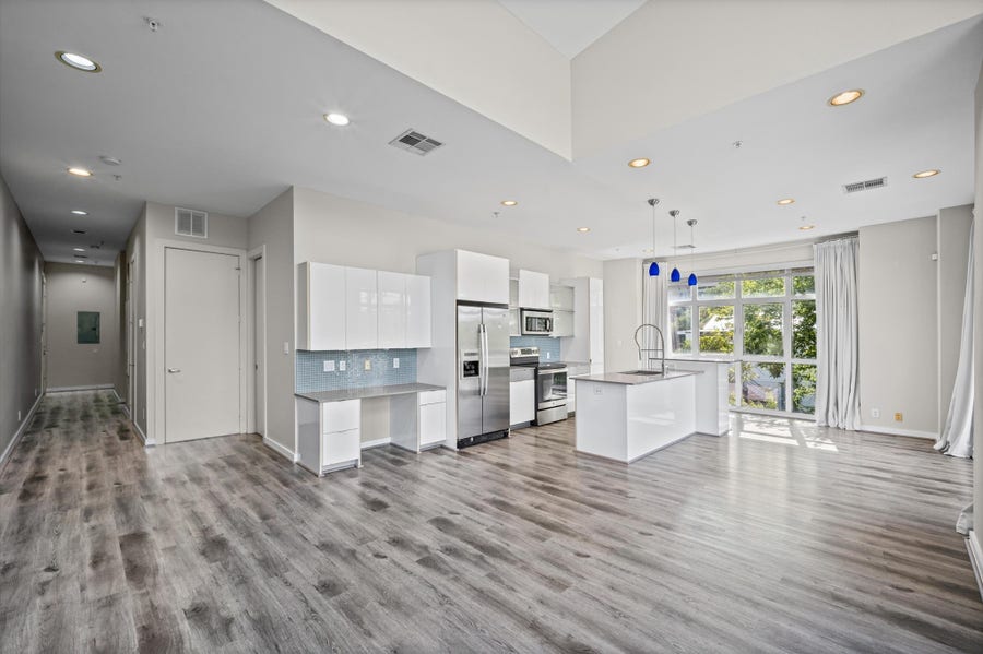 Property photo for 207 Pierce Street, #305, Houston, TX