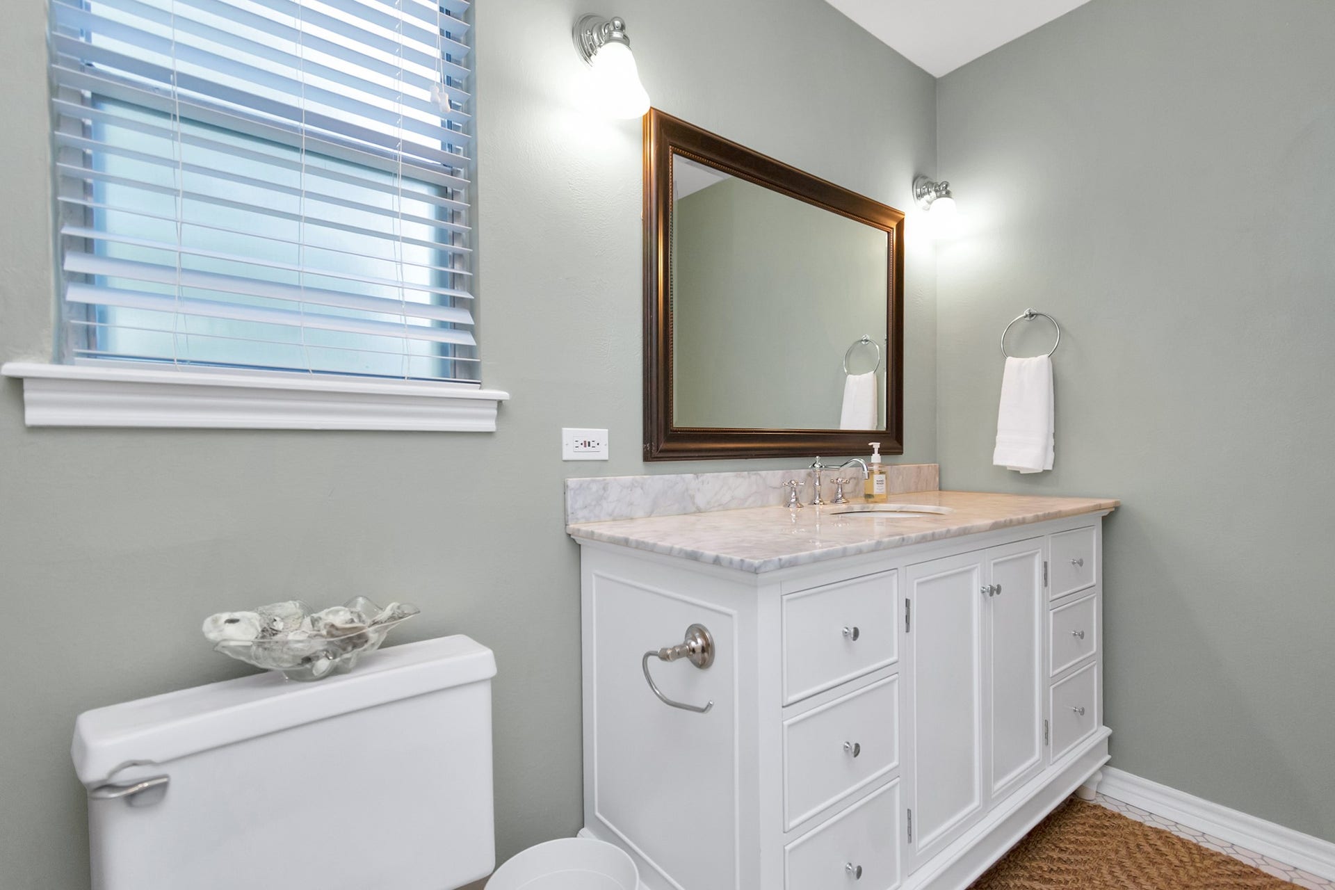 2nd floor bath