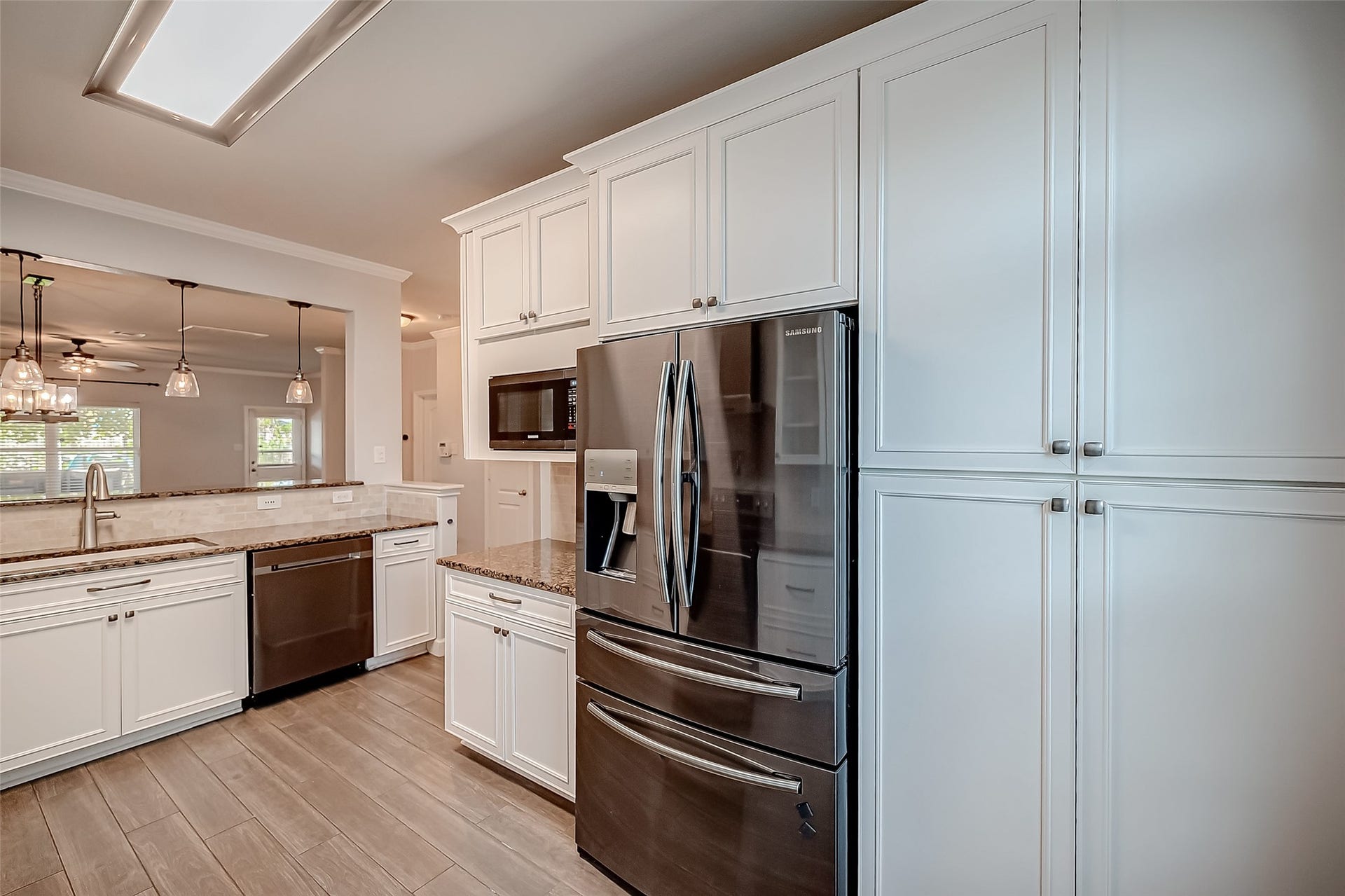 346 Apache Field Lane, La Marque, TX 77568 346 Apache Field Lane, La Marque, TX 77568
