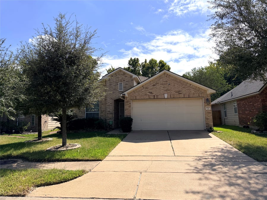 Property photo for 6903 Birnam Garden Lane, Houston, TX