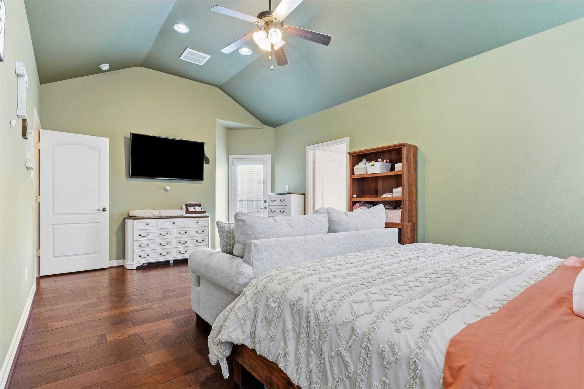 21615 Hansom Drive, Porter, TX 77365 21615 Hansom Drive, Porter, TX 77365