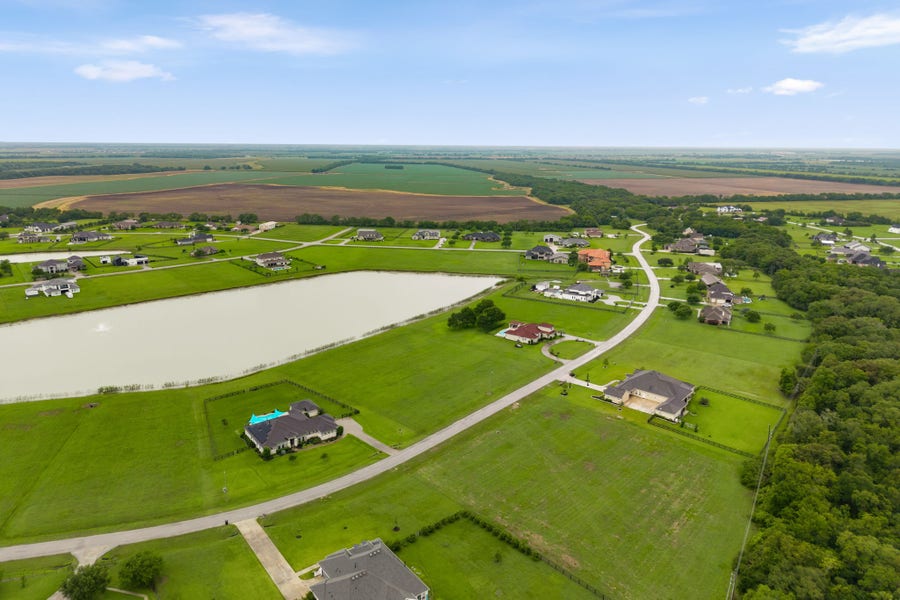 Property photo for 5618 Brazos Lakes Drive, Richmond, TX