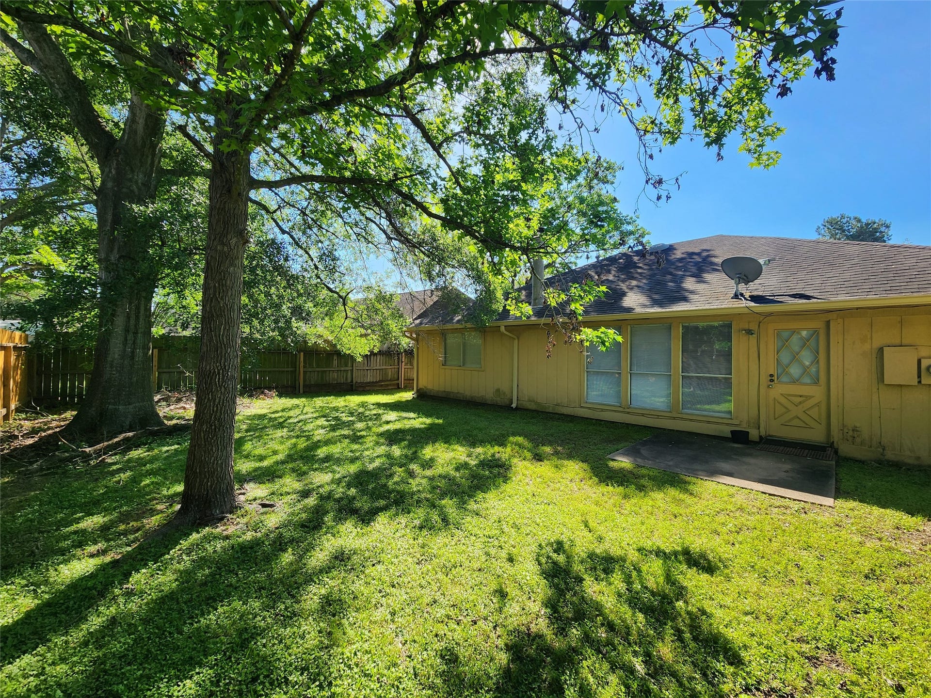 15006 Yorktown Colony Drive, Houston, TX 77084 15006 Yorktown Colony Drive, Houston, TX 77084