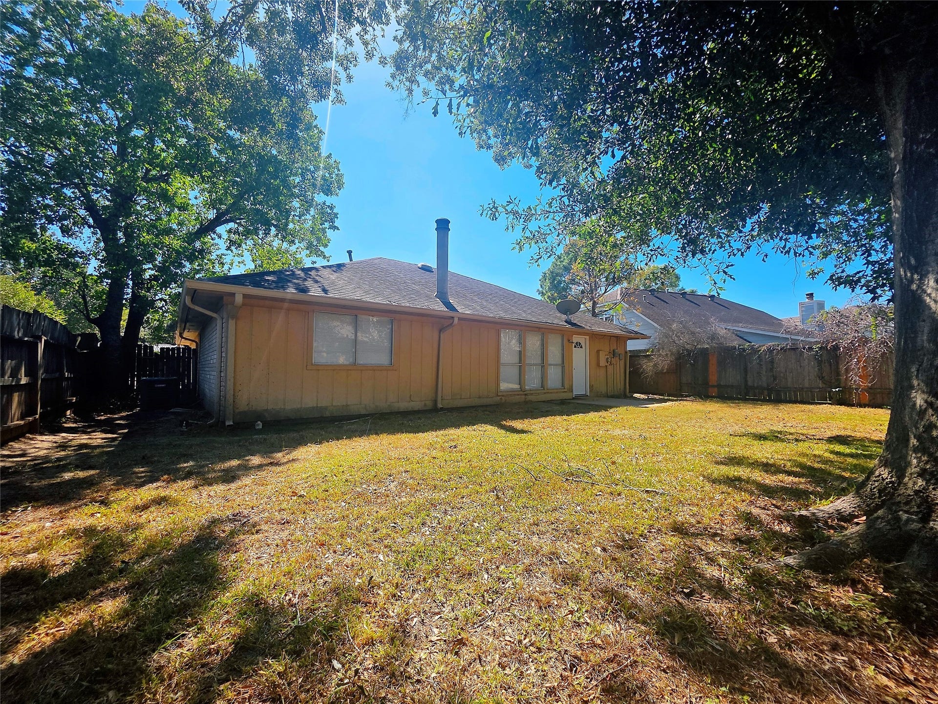 15006 Yorktown Colony Drive, Houston, TX 77084 15006 Yorktown Colony Drive, Houston, TX 77084