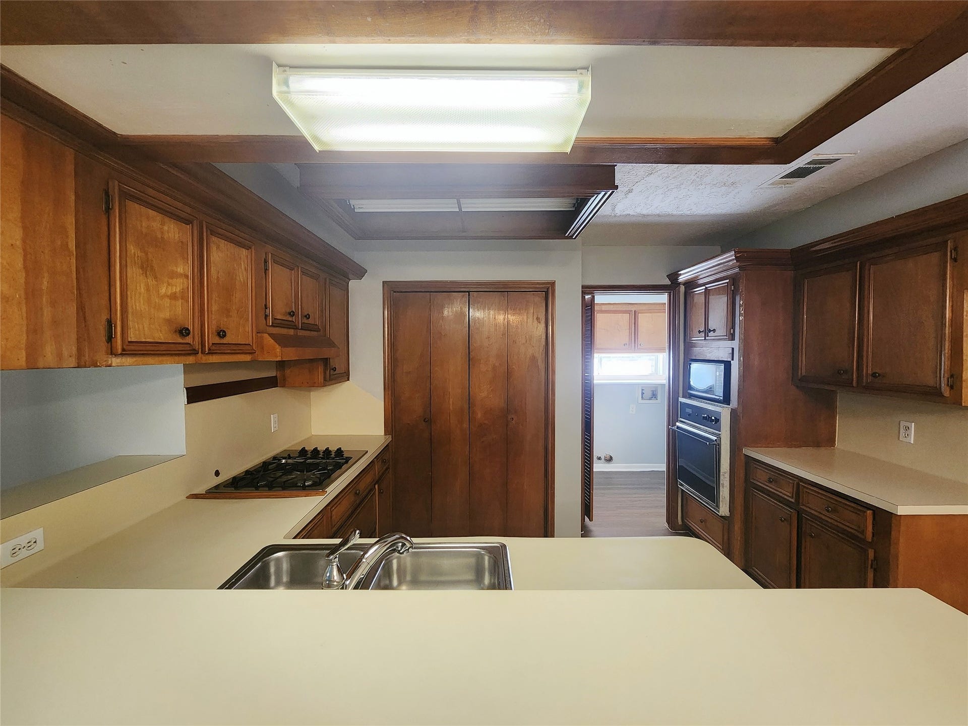 15006 Yorktown Colony Drive, Houston, TX 77084 15006 Yorktown Colony Drive, Houston, TX 77084