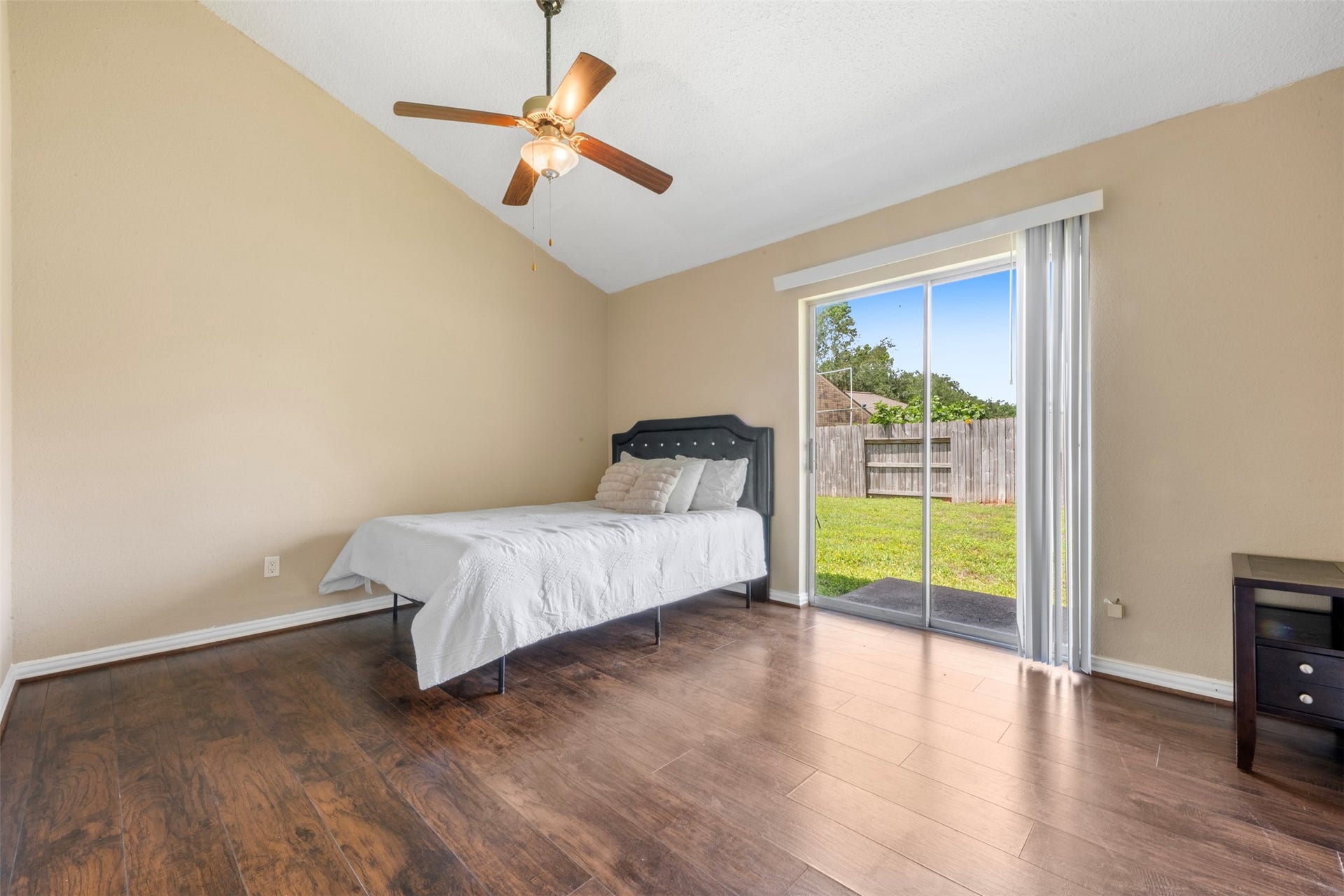 3410 E Heatherock Circle, Sugar Land, TX 77479 3410 E Heatherock Circle, Sugar Land, TX 77479