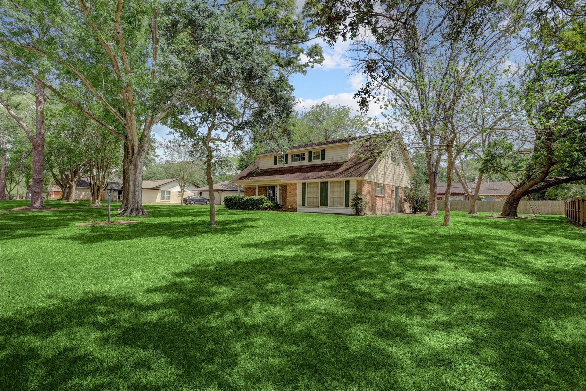 105 Hillcrest Drive, Alvin, TX 77511 Side view of house from Street