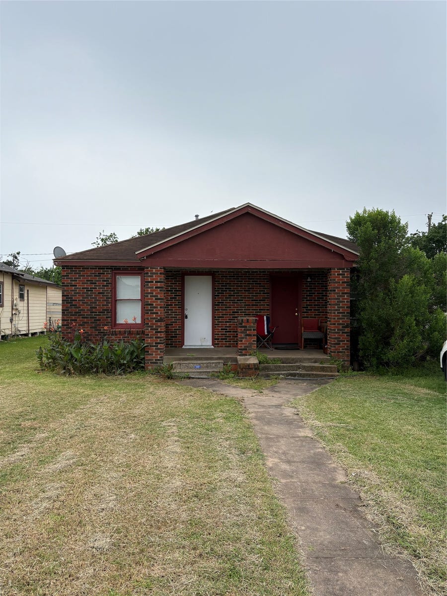 Property photo for 715 W 4th Street, Freeport, TX
