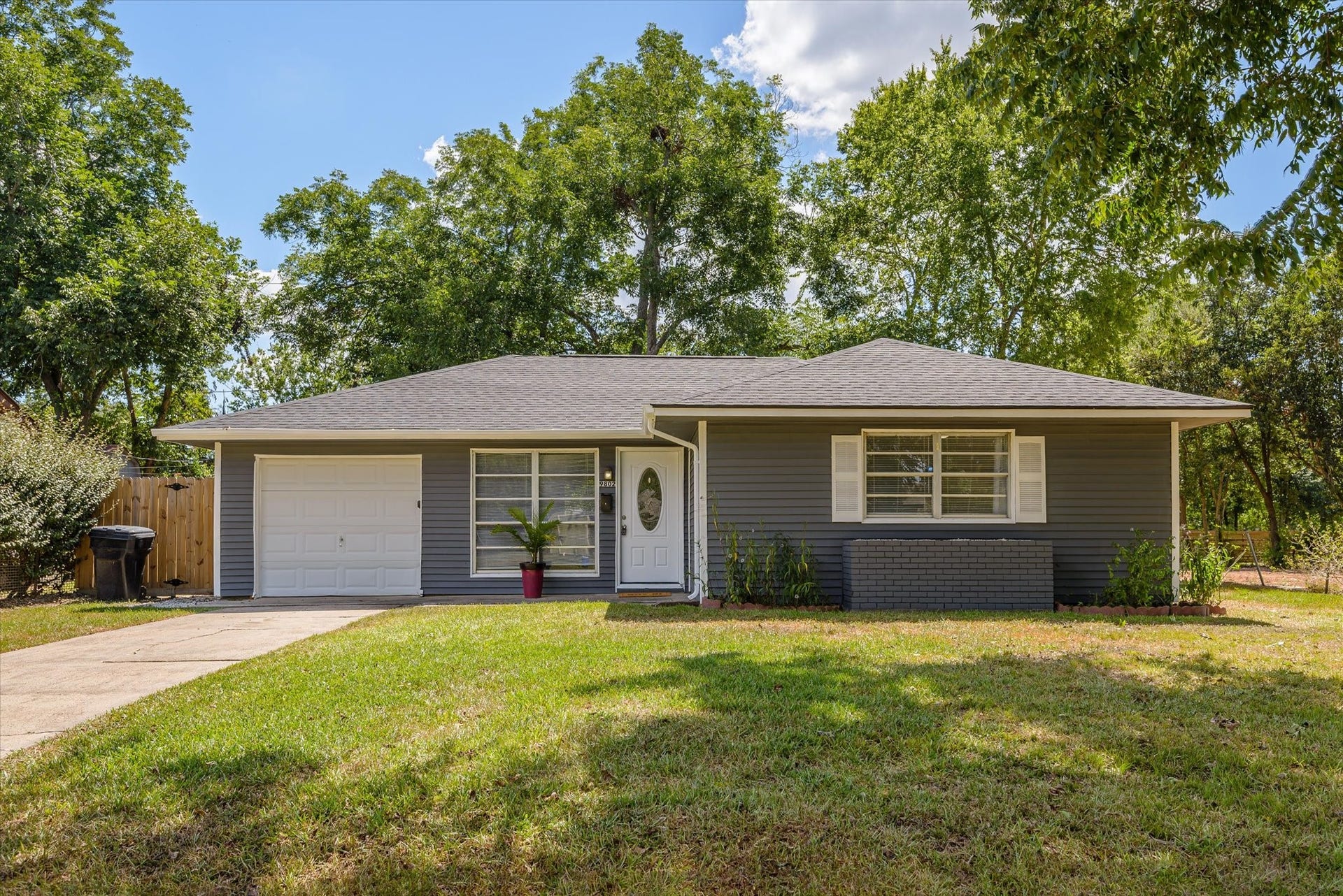 9802 Carmalee Street, Houston, TX 77075
