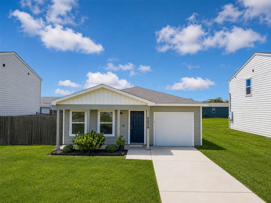 Property photo for 2029 6th Street, Hempstead, TX