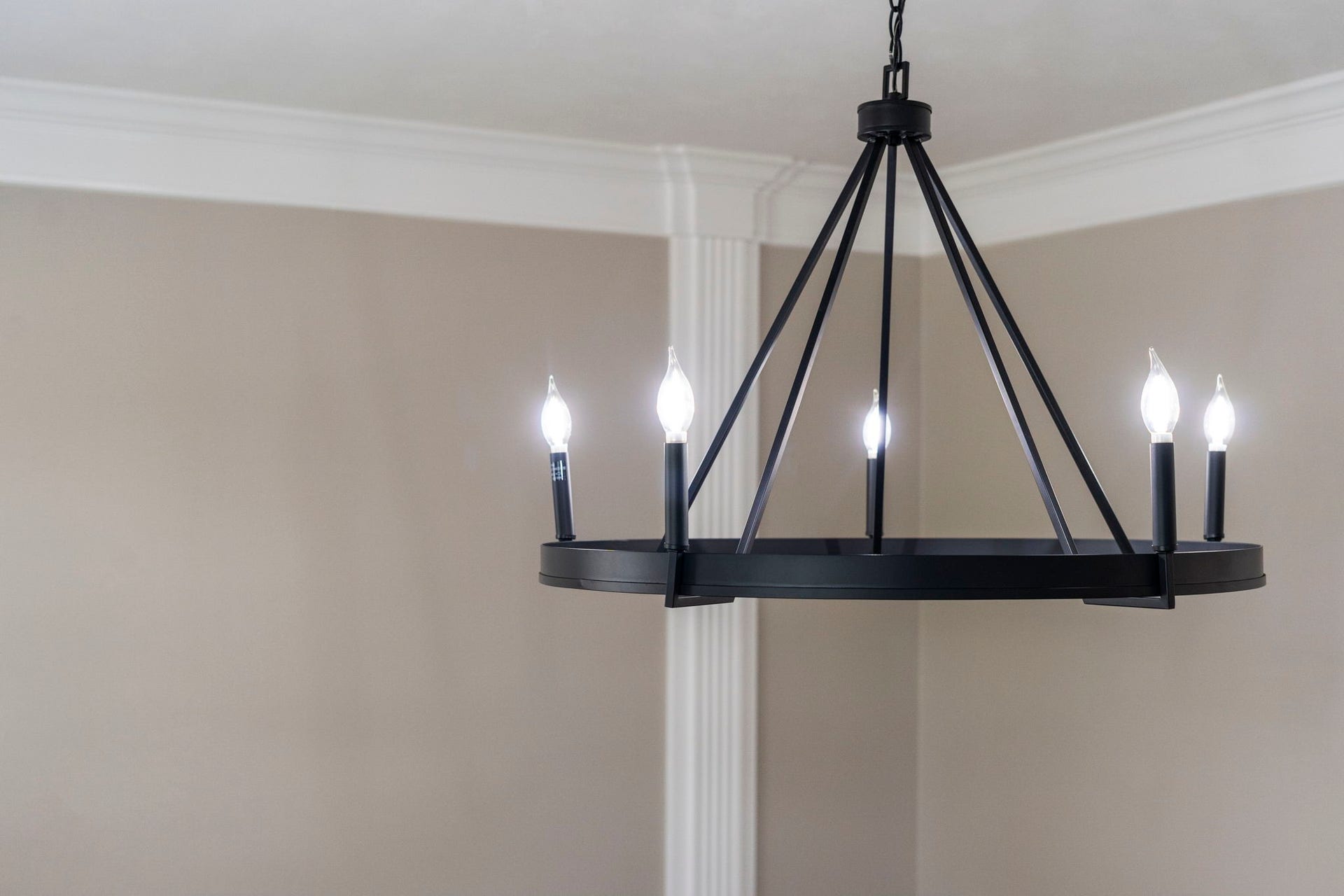 75 Stalybridge Street, Sugar Land, TX 77479 A modern statement chandelier adds a bold designer element, beautifully complemented by the rooms detailed millwork & crown molding.