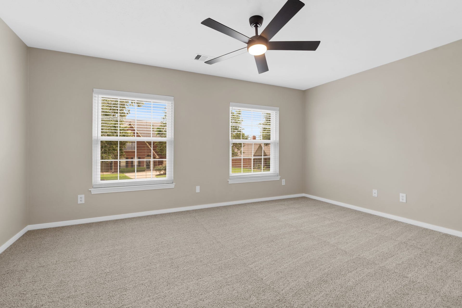 75 Stalybridge Street, Sugar Land, TX 77479 Another generously sized secondary bedroom offers abundant natural light, fresh neutral finishes & plenty of flexibility for guests or family.