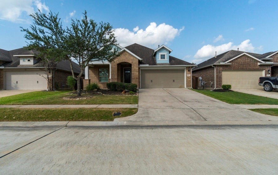 Property photo for 9615 Spring Court, Iowa Colony, TX