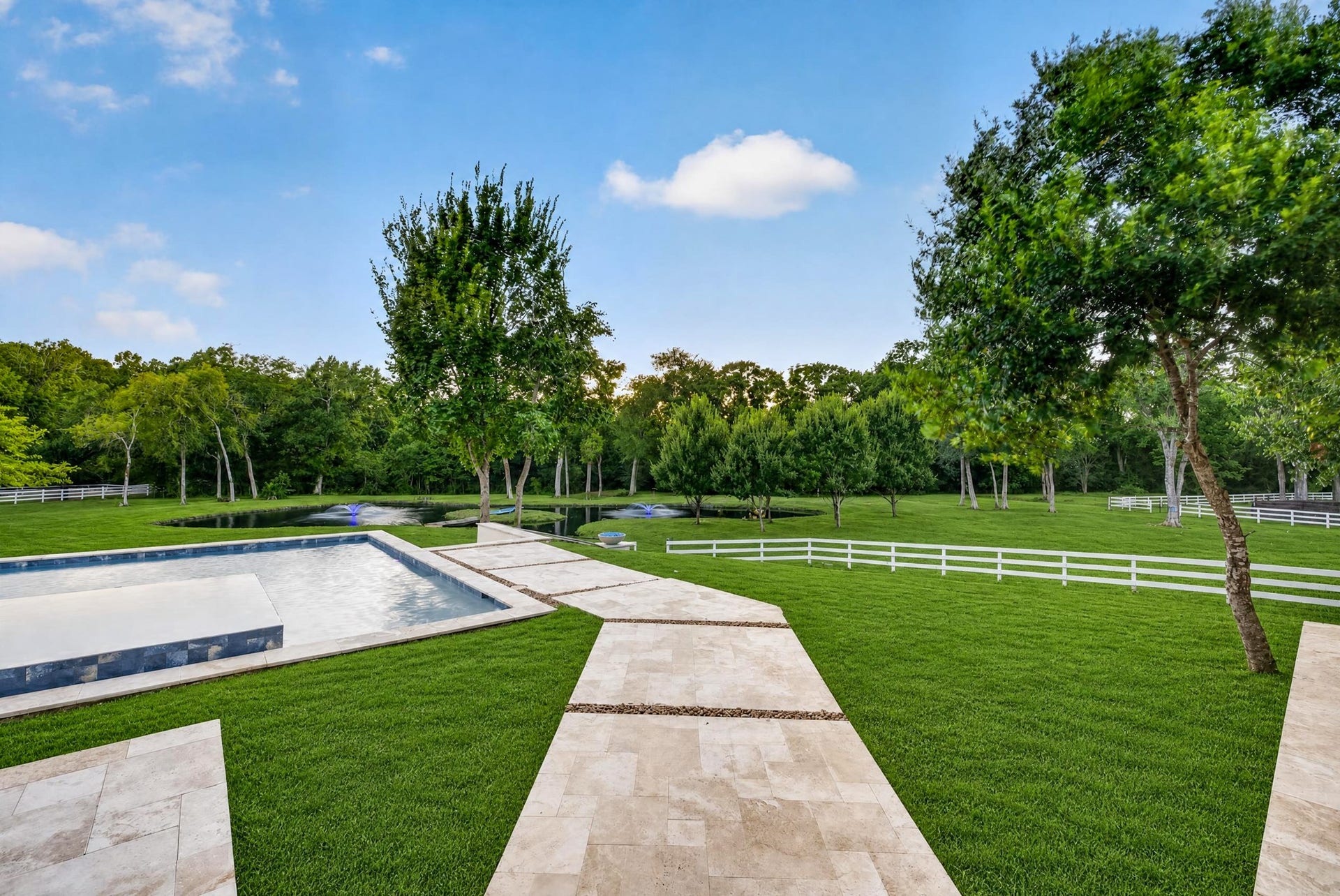 24005 Old Dobbin Plantersville Road, Montgomery, TX 77316 Your own private park and stocked pond promise fishing, kayaking and restorative evenings outdoors.