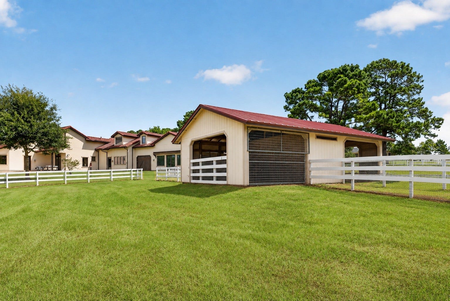 24005 Old Dobbin Plantersville Road, Montgomery, TX 77316 Two additional stalls provide exceptional flexibility for horses, training and future equestrian dreams.